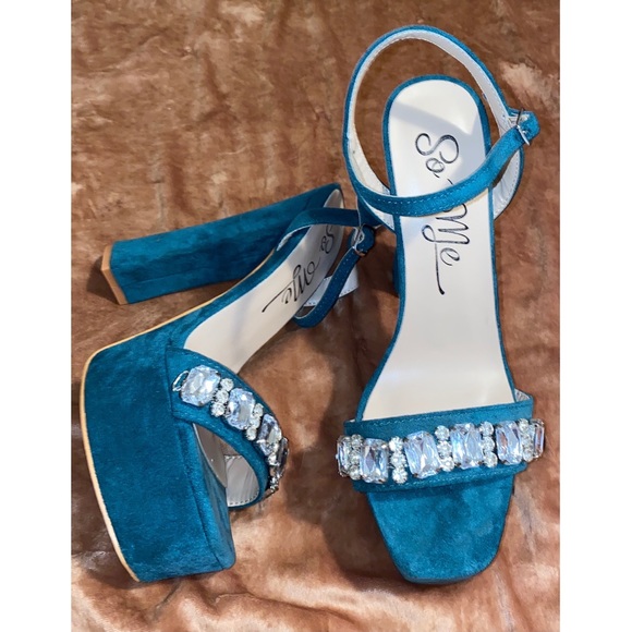 So ME ~  NEW NEVER USED. blue suede 4inch heel - Picture 2 of 2